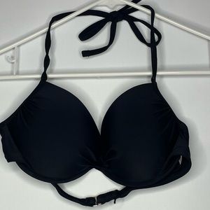 1️⃣ Black Push-Up Bikini Top